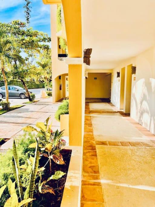 Punta Me Apartment Beach Front In The Hotel & Waterpark Cancún Eksteriør bilde