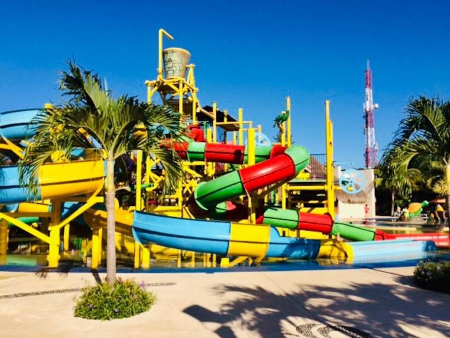 Punta Me Apartment Beach Front In The Hotel & Waterpark Cancún Eksteriør bilde
